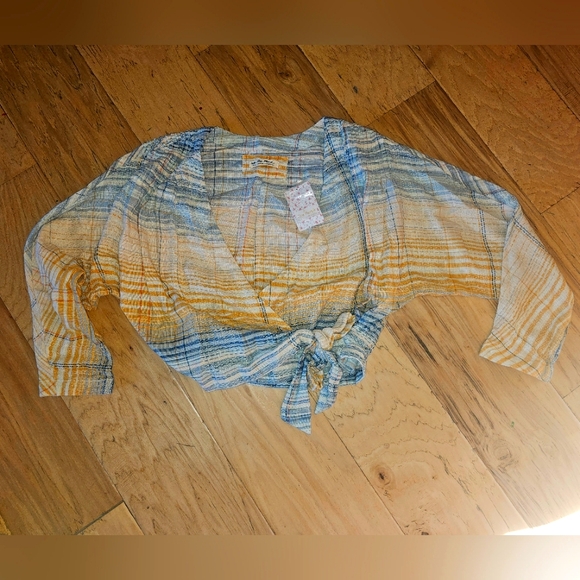 Free people linen wrap shirt. - Picture 1 of 3